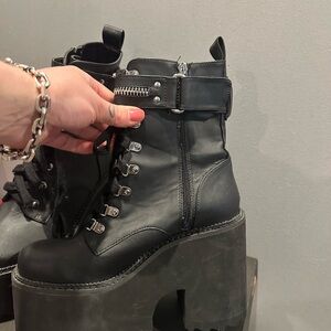 KILLSTAR platform boots